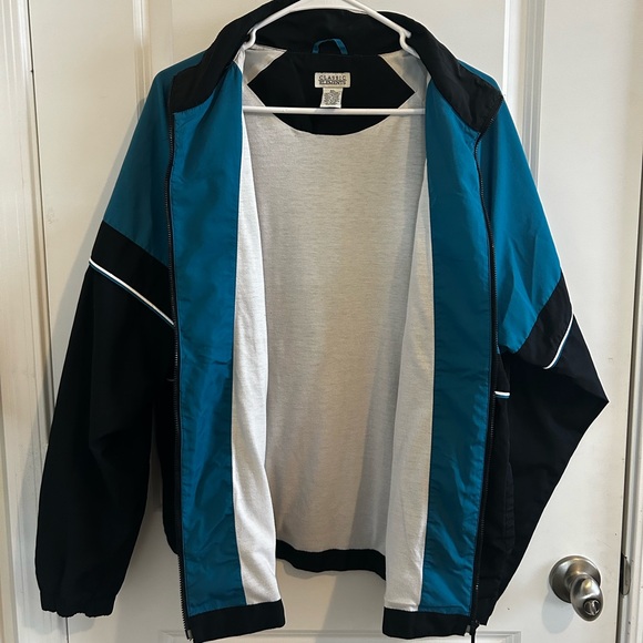 XL Classic Elements black and blue windbreaker - Picture 5 of 6